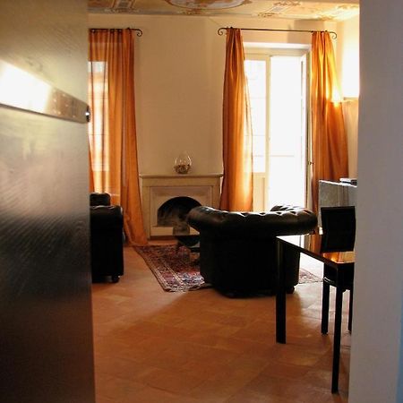 Parizzi Suites & Restaurant Parma Bagian luar foto