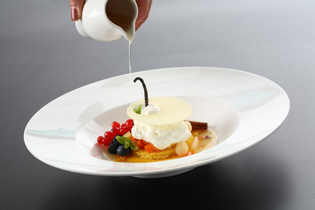 Parizzi Suites & Restaurant Parma Bagian luar foto