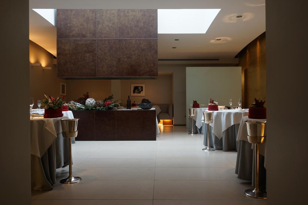 Parizzi Suites & Restaurant Parma Bagian luar foto