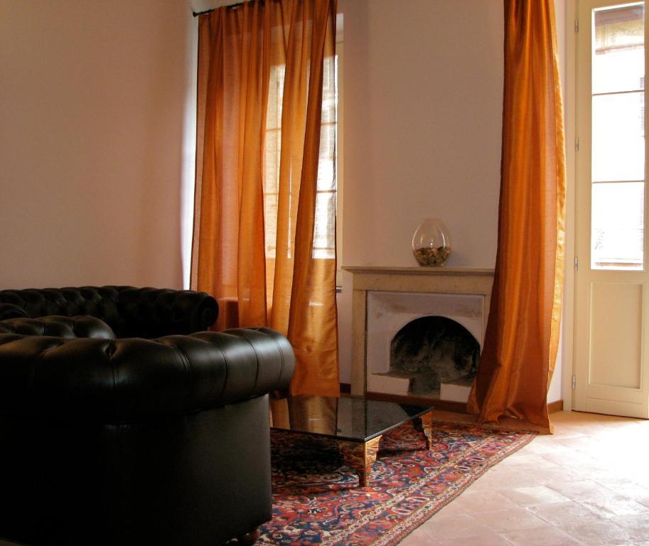 Parizzi Suites & Restaurant Parma Ruang foto